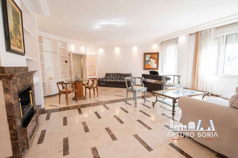 Foto aa213d22-57ba-4c46-8aa5-a7e2fed37635. Rent duplex with heating parking pool in Concepción Madrid