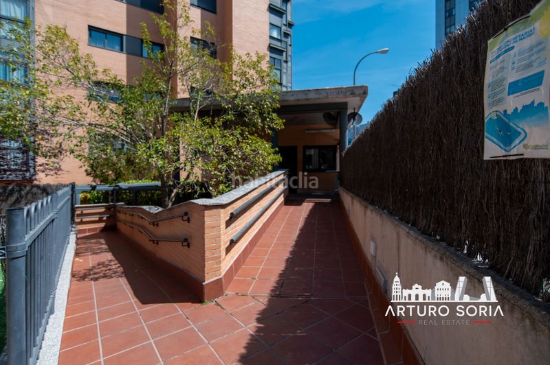 Foto 0d2f11da-1c66-4cc0-8eb5-600b7c06a122. Lloguer pis amb calefacció aparcament piscina a Costillares Madrid