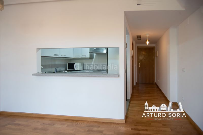 Foto 103007cd-9ab4-4a4c-9660-aaac2f21945e. Lloguer pis amb calefacció aparcament piscina a Costillares Madrid