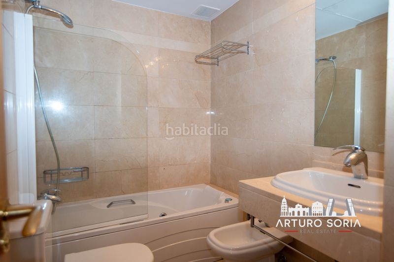 Foto 78e38e83-ad51-4af0-95c4-207507f98f6c. Lloguer pis amb calefacció aparcament piscina a Costillares Madrid