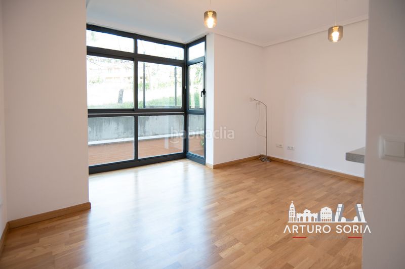 Foto 8dfc385f-01db-4bf9-8b31-93c4a5bbda5f. Lloguer pis amb calefacció aparcament piscina a Costillares Madrid