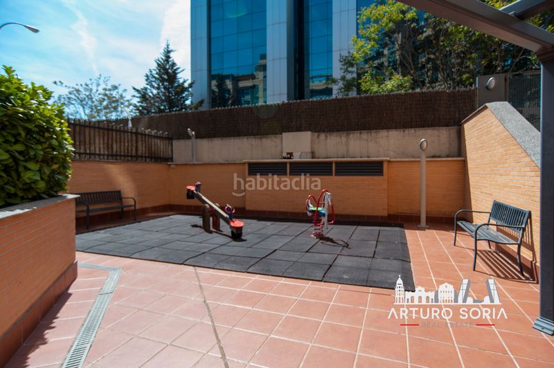 Foto 9ee90a79-b5a9-4c59-8e5f-cdb4dae357dd. Lloguer pis amb calefacció aparcament piscina a Costillares Madrid