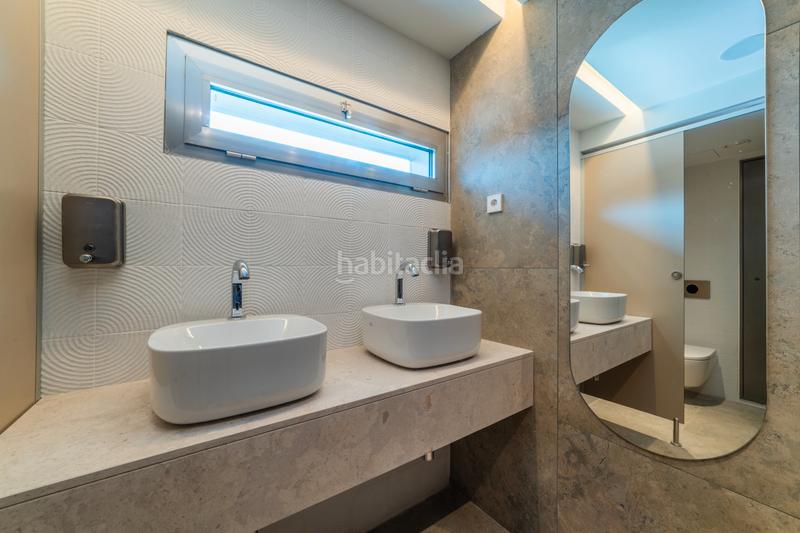 Foto f4a8760b-483d-4752-bc89-667a8bc30b6e. Rent office space in calle del golfo de salónica 73 in Madrid