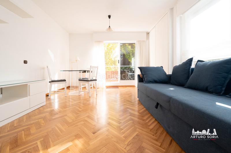 Foto afc37803-4e1a-4fef-9106-a341c7491fc8. Rent studio with pool in Concepción Madrid