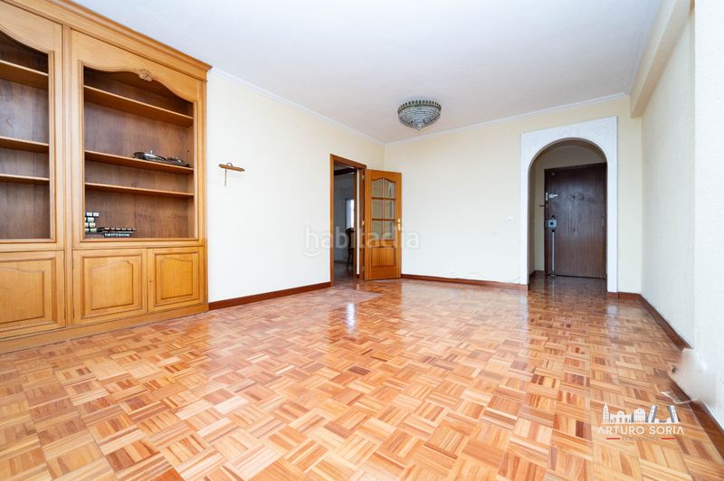 Foto 593a6356-705c-48ad-857a-2b32e3360b7b. Flat with heating in Apóstol Santiago Madrid