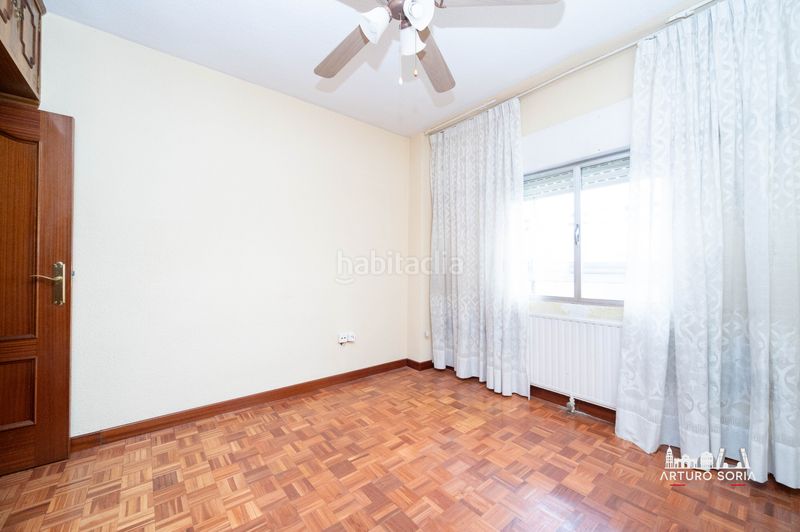 Foto a98db249-9d43-4fbf-a626-5ea22e4f6fb6. Flat with heating in Apóstol Santiago Madrid