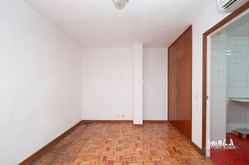 Foto ec79ebdd-5609-48e9-8918-67727170577f. Flat with heating in Apóstol Santiago Madrid