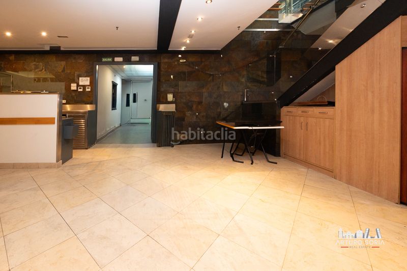 Foto 7ef4137f-5e77-4ce9-8808-12175baab29d. Local comercial a Quintana Madrid