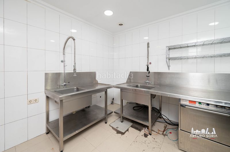 Foto d3b4358a-a0ad-455c-ae42-b6b92af7e87b. Local comercial a Quintana Madrid