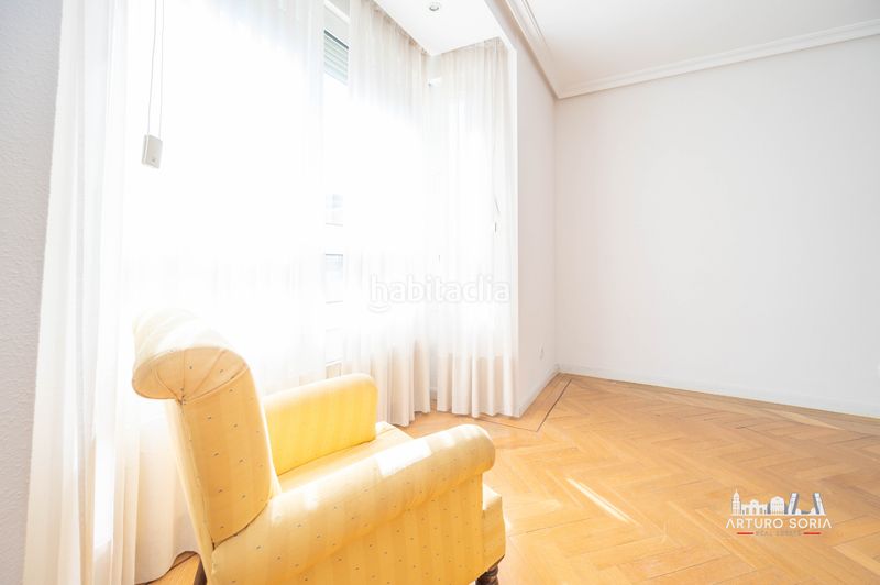 Foto 2b98b994-bc77-4ac3-bbd5-c0231a32ff00. Rent flat with heating pool in Pinar del Rey Madrid