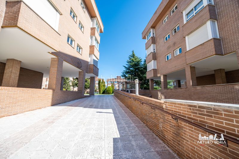 Foto 8bd0baf9-e517-48e7-8a9c-9b1b97984fde. Rent flat with heating pool in Pinar del Rey Madrid
