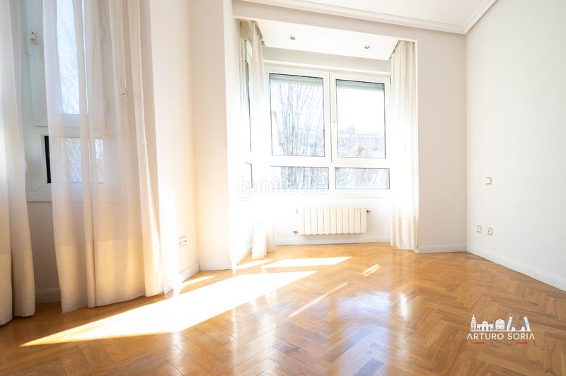 Foto c5c3befd-047d-4dc1-8bba-6f8d442be0a5. Rent flat with heating pool in Pinar del Rey Madrid