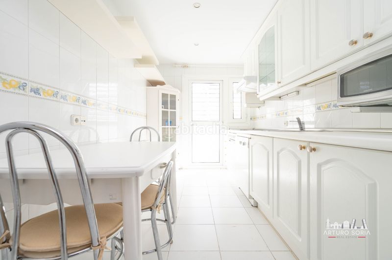 Foto d8e5f92c-1f58-4c97-b466-e33421eda3c0. Rent flat with heating pool in Pinar del Rey Madrid