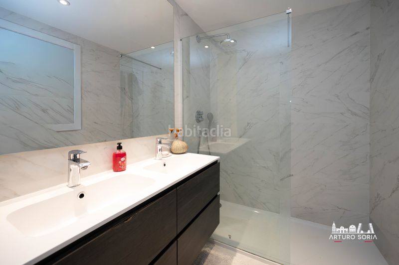 Foto 06428817-e4eb-4ef7-b5b6-ac130bba7e87. Rent flat with pool in Virgen del Cortijo-Manoteras Madrid