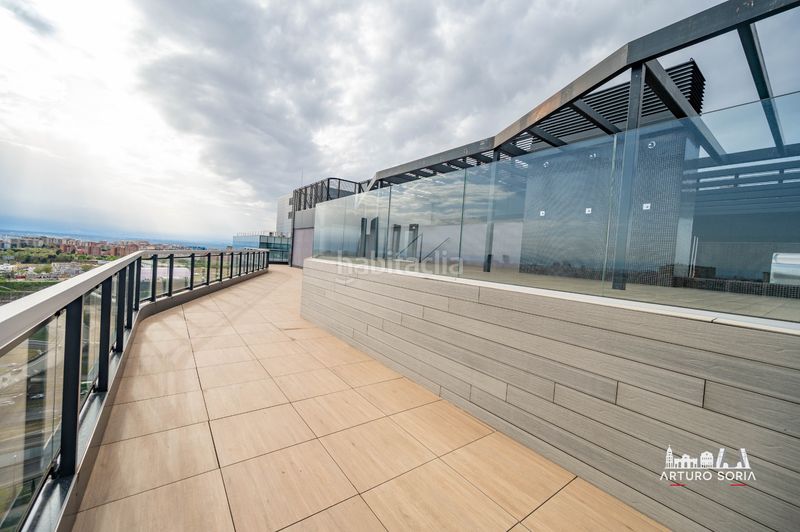 Foto 0cfd84e1-dc21-4f53-8bcb-986c9c12acb3. Rent flat with pool in Virgen del Cortijo-Manoteras Madrid