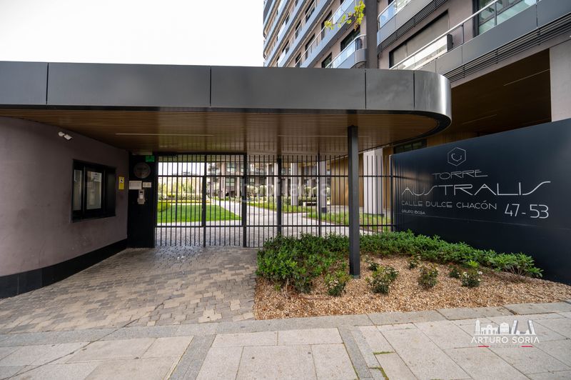 Foto 7e24750d-3613-4947-96ca-e231009b5509. Rent flat with pool in Virgen del Cortijo-Manoteras Madrid