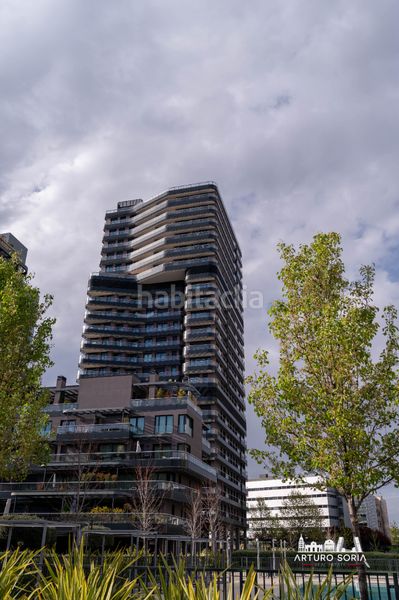 Foto 95d298b4-51ae-4b90-85f7-e8bec7e47d28. Rent flat with pool in Virgen del Cortijo-Manoteras Madrid