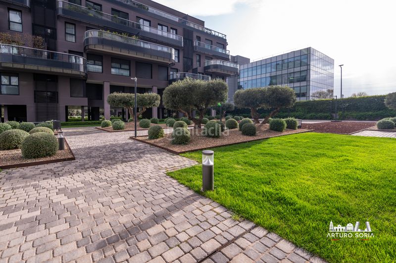 Foto 9804eb46-0cbd-4fa5-8bdd-f791a4cc9340. Rent flat with pool in Virgen del Cortijo-Manoteras Madrid