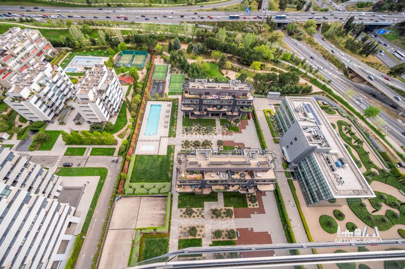 Foto a6d405bf-191e-4f3c-898f-fa4de557de06. Rent flat with pool in Virgen del Cortijo-Manoteras Madrid