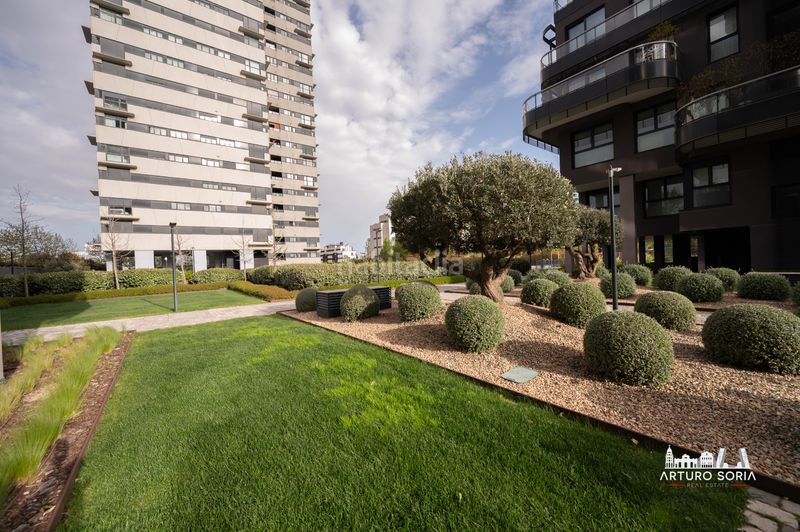 Foto aa906d14-805d-48de-b301-95827cdef234. Rent flat with pool in Virgen del Cortijo-Manoteras Madrid