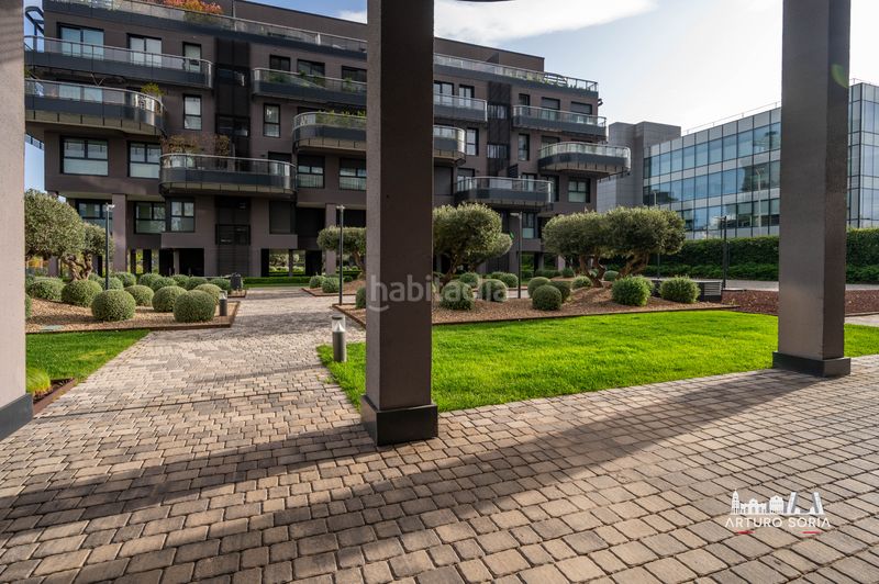 Foto b546c903-e5ac-4bc4-afc2-588b66d896c3. Rent flat with pool in Virgen del Cortijo-Manoteras Madrid