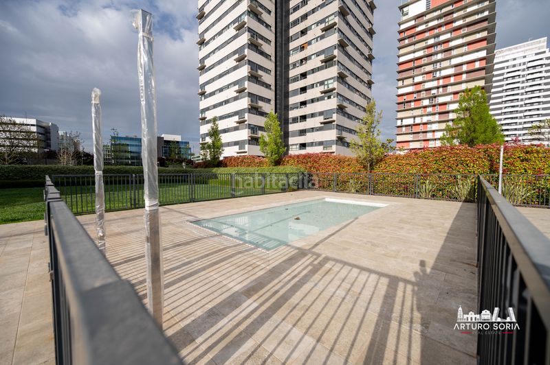 Foto f103001a-854d-4810-afcf-223f39c397c9. Rent flat with pool in Virgen del Cortijo-Manoteras Madrid