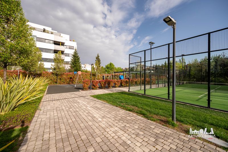 Foto fa0a850a-001a-45b8-969b-d5007ad83cb1. Rent flat with pool in Virgen del Cortijo-Manoteras Madrid