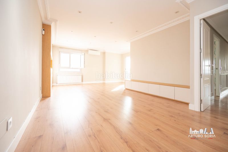 Foto 0ace0b43-c970-4bd0-a5f7-4d42e7f56adb. Lloguer pis amb piscina a Costillares Madrid