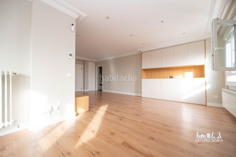 Foto 156bbdb5-1bf7-4cb2-a152-49612b392919. Lloguer pis amb piscina a Costillares Madrid