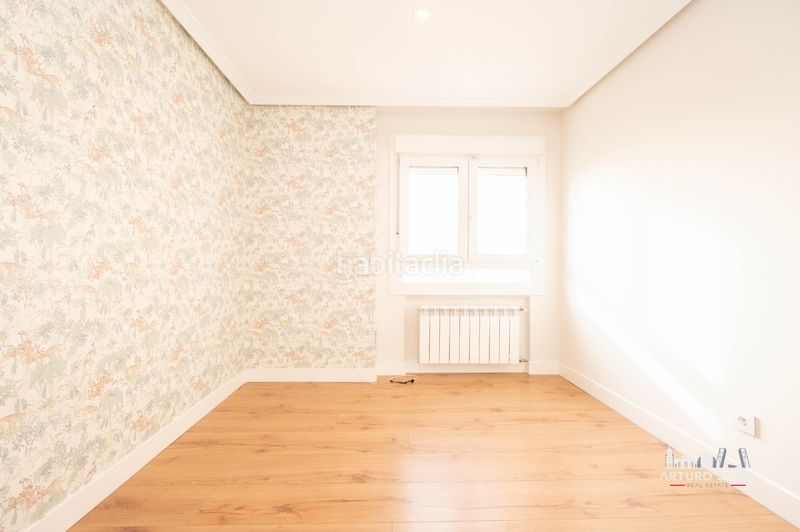 Foto 38523b6a-7b93-48a1-bca8-c8b6ff0c63cc. Lloguer pis amb piscina a Costillares Madrid