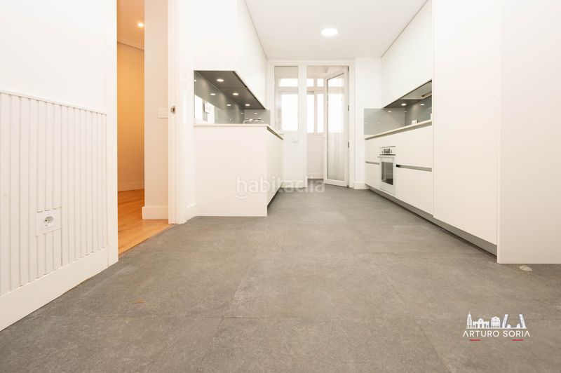 Foto 63cc8f69-3522-44ae-be66-010f117f8d84. Lloguer pis amb piscina a Costillares Madrid