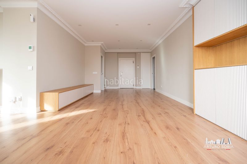 Foto 8ad12b5b-71b8-4406-a2ff-8563d4c4819c. Lloguer pis amb piscina a Costillares Madrid