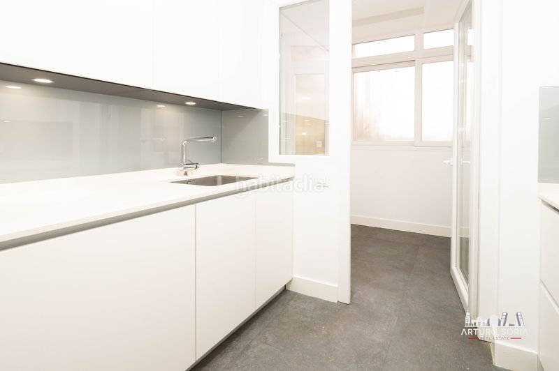 Foto b199b06b-6da1-4f69-8e0c-97f14b02d24f. Lloguer pis amb piscina a Costillares Madrid