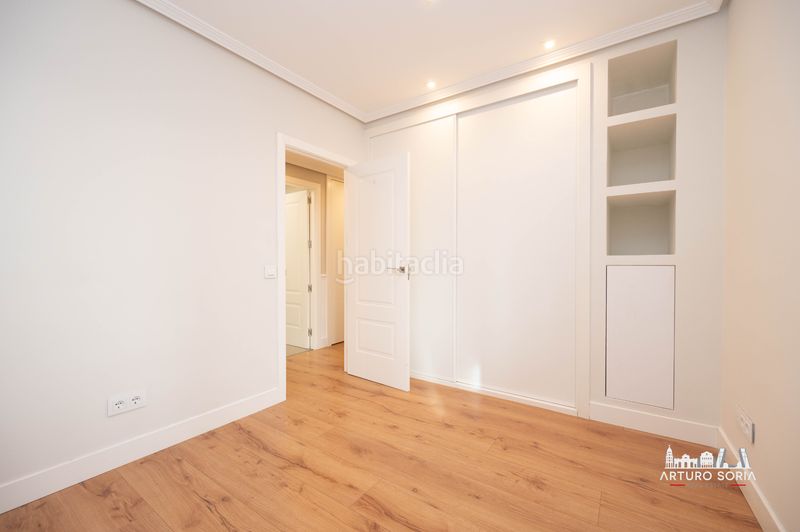 Foto f02c1ec6-1845-4799-bea8-832af7574a8e. Lloguer pis amb piscina a Costillares Madrid