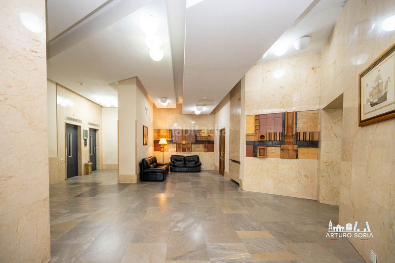 Foto f9eb7221-c208-4a88-a2e9-45bc8497c986. Lloguer pis amb piscina a Costillares Madrid