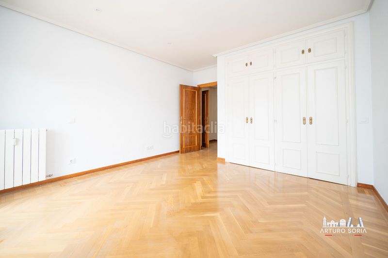 Foto 009d131c-235f-47ef-90f6-eb734a14a79c. Rent flat with fireplace pool in Costillares Madrid