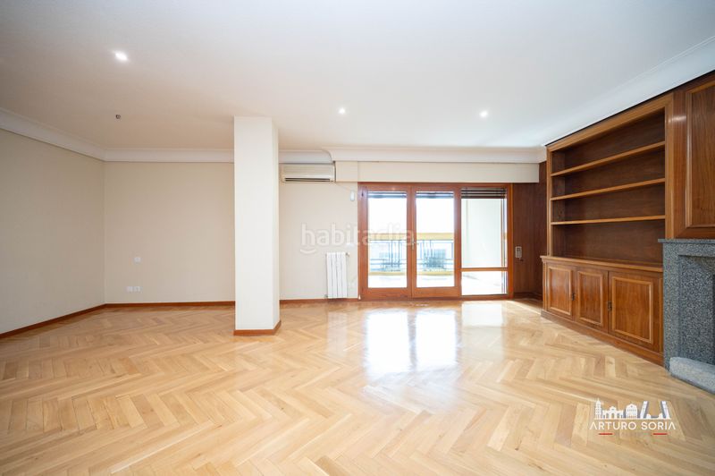 Foto 3a195611-15cc-4036-b3a8-054cc59ea589. Rent flat with fireplace pool in Costillares Madrid