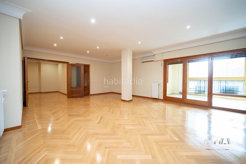 Foto 46ced0ac-fcd6-4941-9a4c-e5b687128e1b. Rent flat with fireplace pool in Costillares Madrid