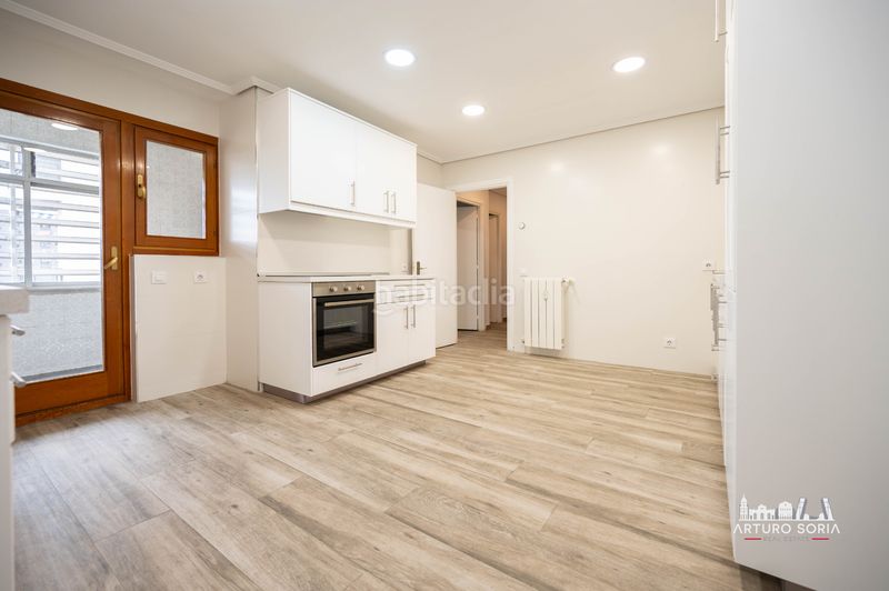 Foto d7861a1e-1c5d-4531-af4e-2b2e193c00c1. Rent flat with fireplace pool in Costillares Madrid