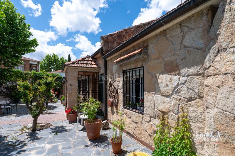 Foto 721e5928-f768-4faa-a558-374442256f5c. Chalet en Colina Madrid