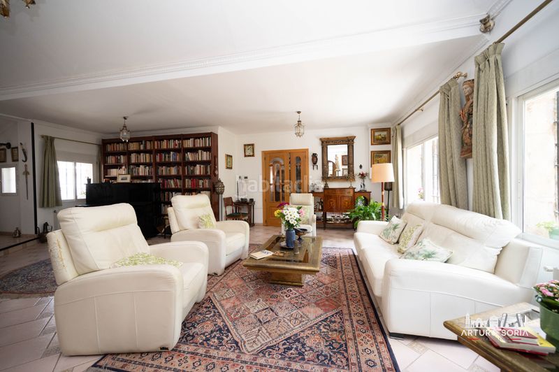 Foto 7fd4451a-63d3-4683-82ce-95a54d375c80. Chalet en Colina Madrid