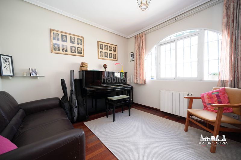 Foto c79f0e46-31d0-46d4-a63e-3934031403f3. Chalet en Colina Madrid