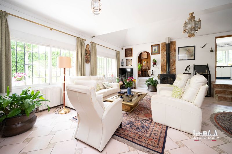 Foto f399b9d5-e9d6-4864-a51d-d448fa365843. Chalet en Colina Madrid