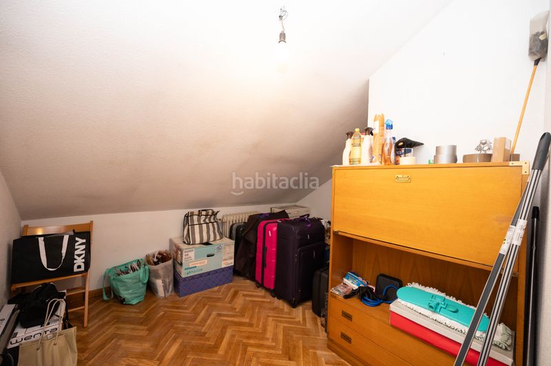 Foto 08605af7-b754-459e-8dc5-9df12b3c304b. Casa aparellada a San Juan Bautista Madrid