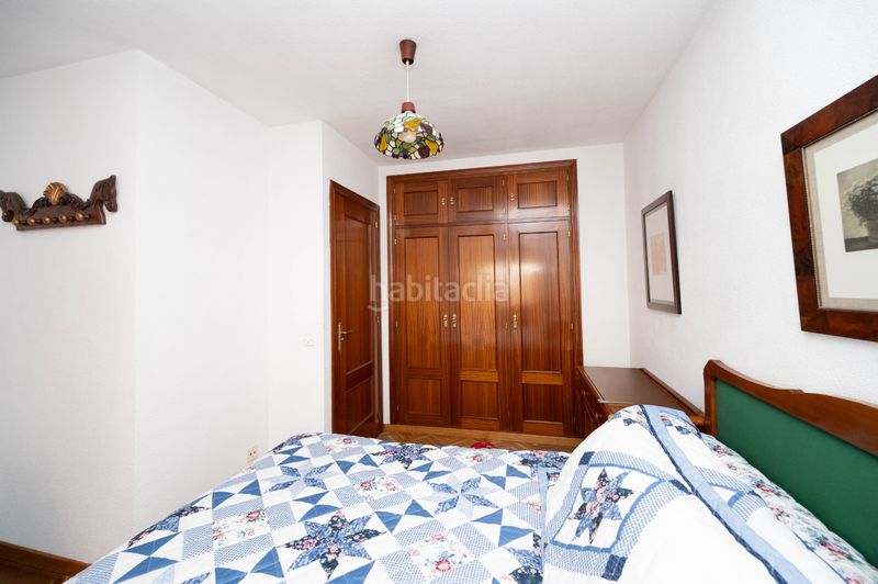 Foto 67069e91-efcc-457b-8d44-8950b85d1577. Casa aparellada a San Juan Bautista Madrid