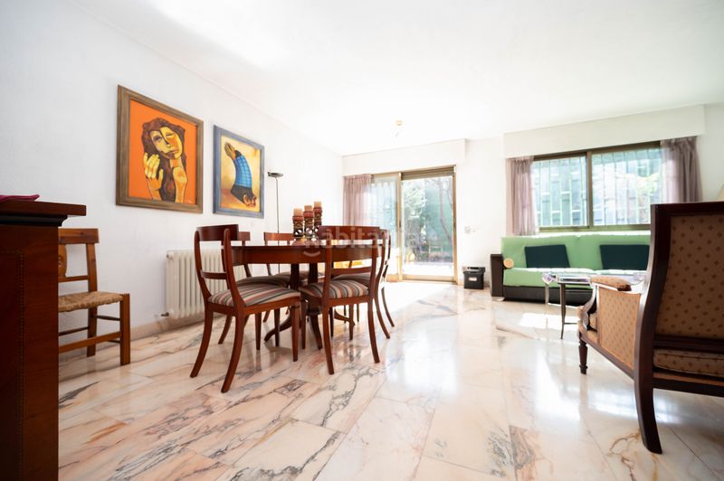 Foto c152db87-11df-43ae-a184-3e4a04182bef. Casa aparellada a San Juan Bautista Madrid