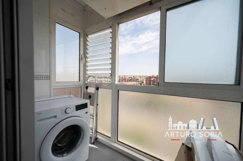 Foto aea4d1c3-2b3a-4b05-88a5-fb52fb7d7eab. Lloguer pis amb piscina a Sanchinarro Madrid