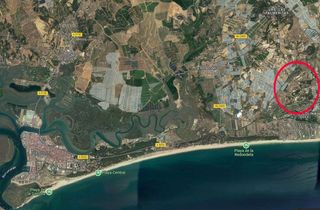 Finca r�stica en Av del deporte. S65.5. finca de suelo no urbanizable en isla cristina, huelva.