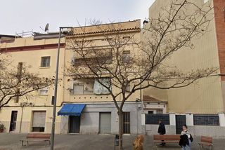 Pis  C/ reixago 33. Vivienda en montcada i reixac barcelona. finca 15179