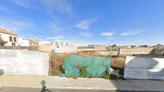 Terrain rsidentiel en Calle luis cernuda. Parcela en lopera jan. finca 1222